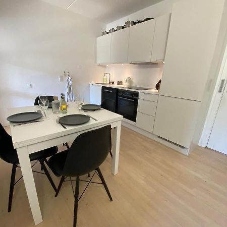 Central Copenhagen Apt With Balcony, Free Parking W Elevator Dış mekan fotoğraf
